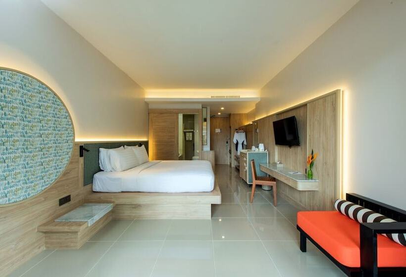 اتاق استاندارد با چشم‌انداز استخر, Holiday Ao Nang Beach Resort, Krabi
