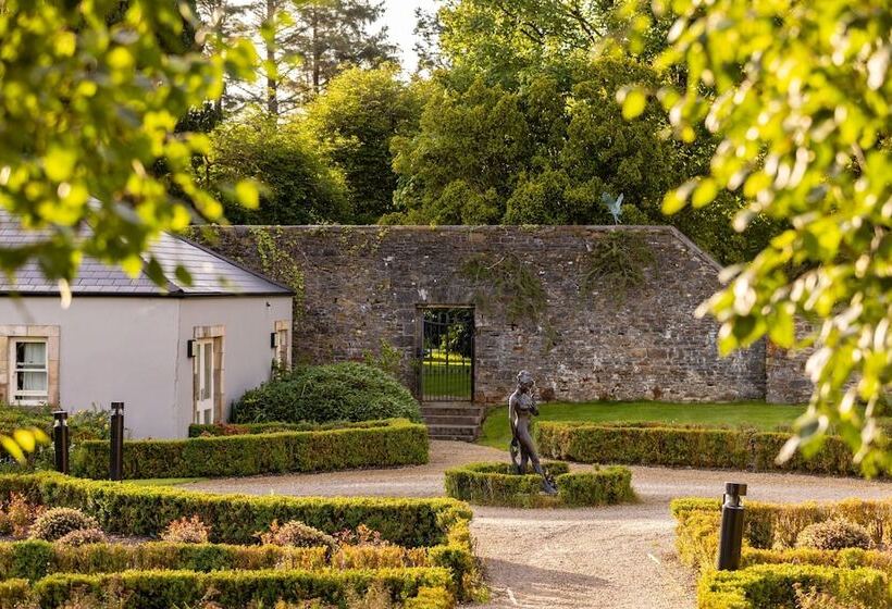 سوییت, Lough Eske Castle