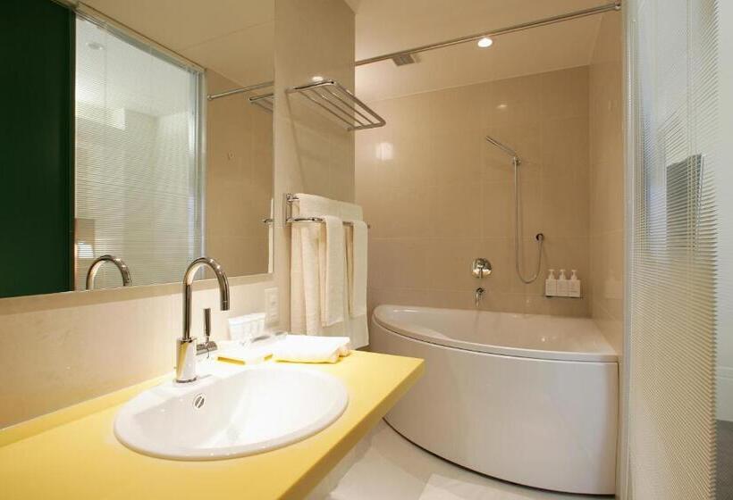 اتاق اجرایی, Oriental Hotel Hiroshima