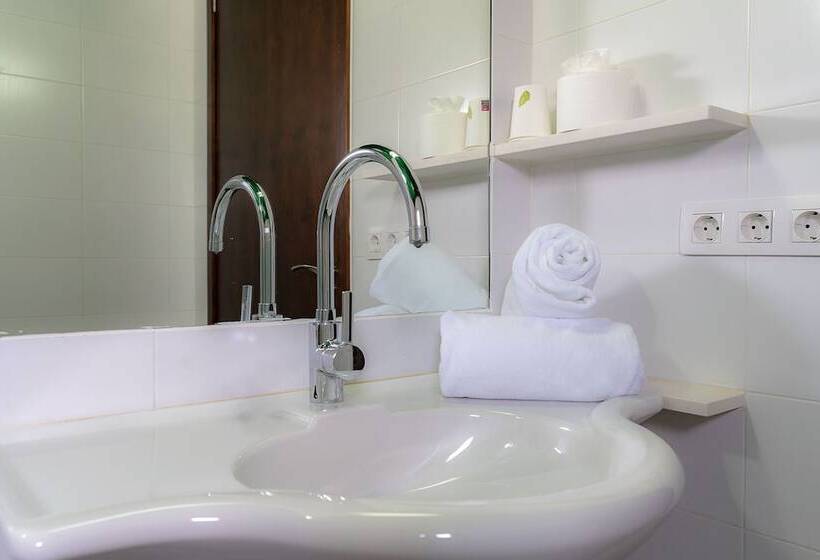 חדר סטנדרט יחיד מותאם לאדם עם מוגבלויות, Casas Heddy, Wellbeing Resort