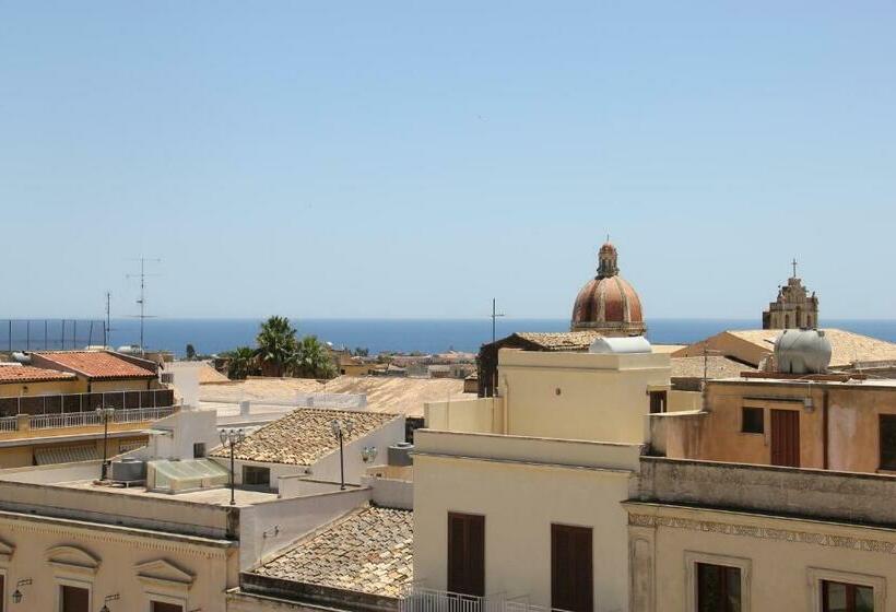 Номер Стандарт с Балконом, B&b Albergo Sicilia