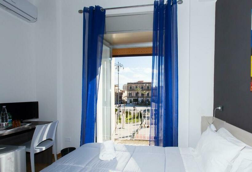 Номер Стандарт с Балконом, B&b Albergo Sicilia