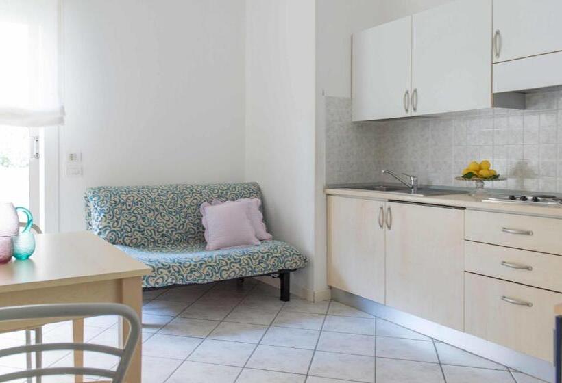 Escritório Estándar, Residence Ola