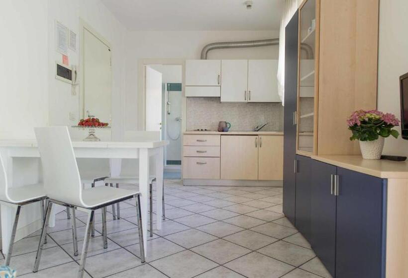 Apartamento 1 Dormitório, Residence Ola