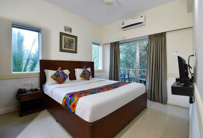 اتاق لوکس, Treebo Gulmohar Beach Resort