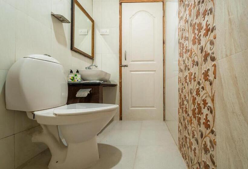 اتاق لوکس, Treebo Gulmohar Beach Resort