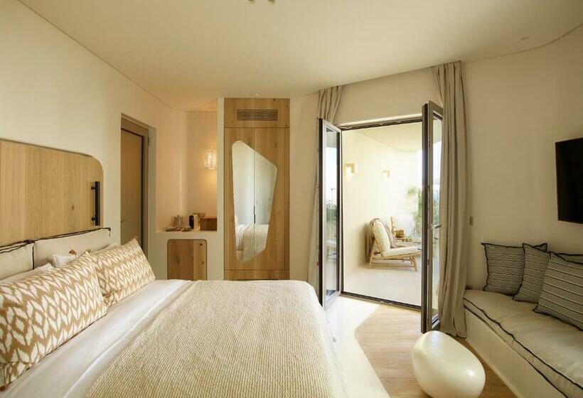 Deluxe люкс с видом, White Pebble Suites