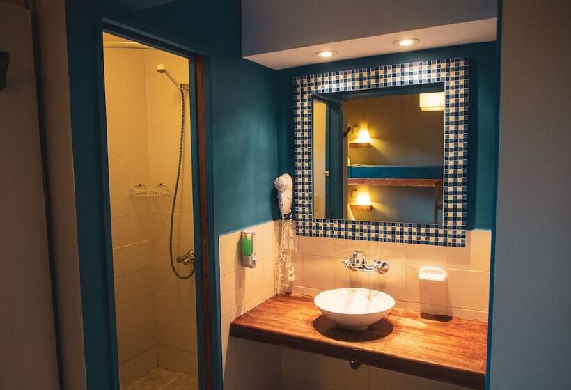 اتاق استاندارد چهار تخته, America Del Sur Calafate Hostel