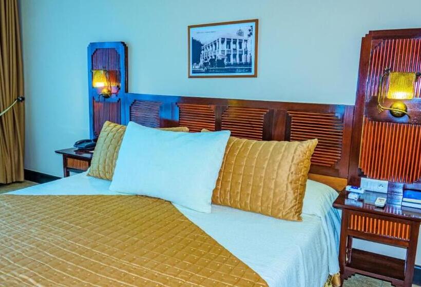 سوییت, Le Grand Hôtel Diego