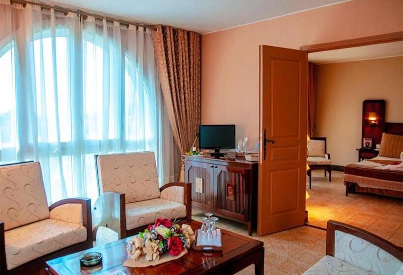 سوییت, Le Grand Hôtel Diego
