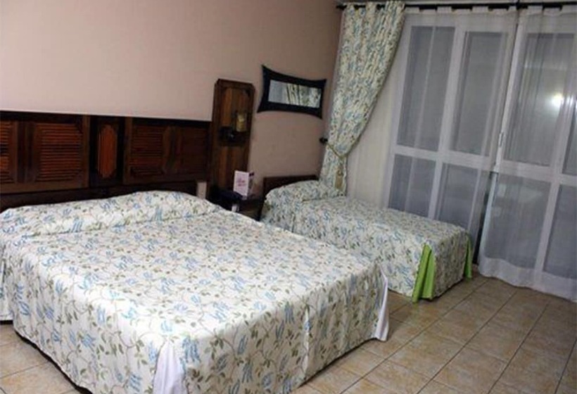 اتاق استاندارد سه نفره, Le Grand Hôtel Diego
