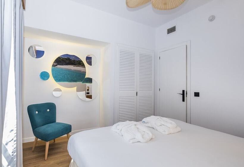 Люкс Вид на Бассейн, Lago Resort Menorca  Casas Del Lago Adults Only