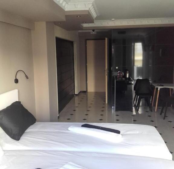 سوییت جونیور لوکس, Pietra Mare Suites