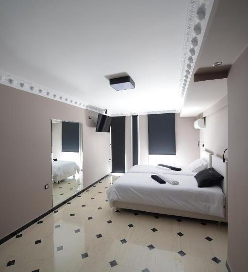 سوییت جونیور لوکس, Pietra Mare Suites