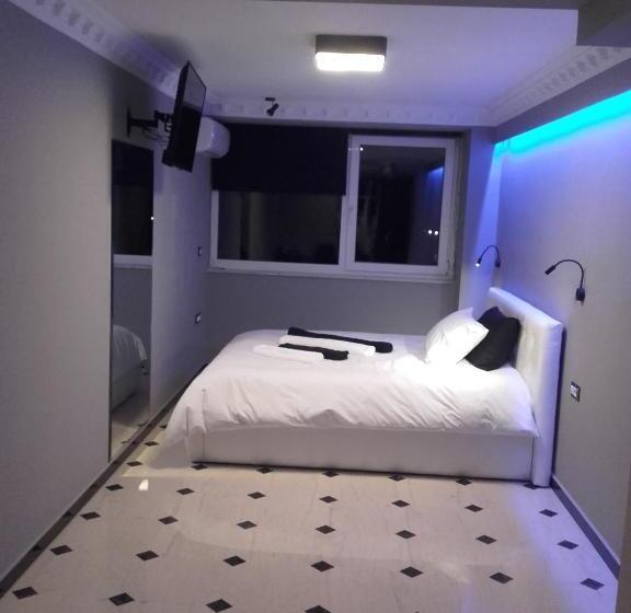سوییت جونیور لوکس, Pietra Mare Suites