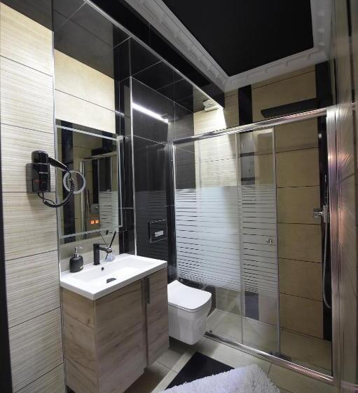 سوییت جونیور لوکس, Pietra Mare Suites