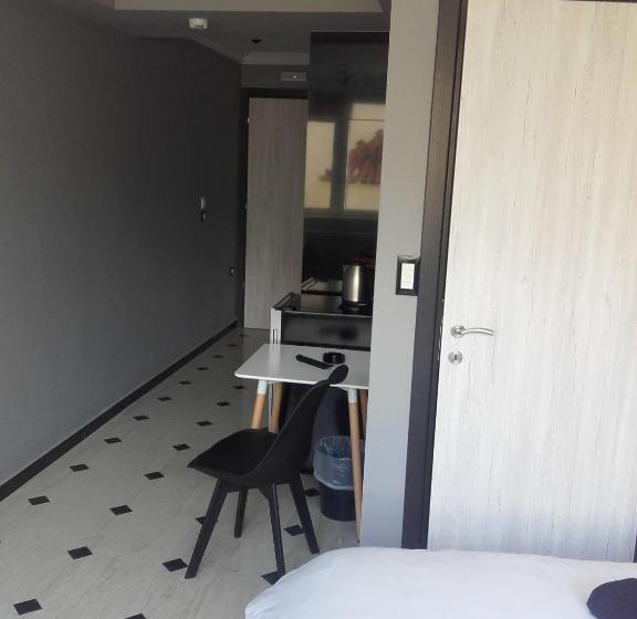 سوییت جونیور, Pietra Mare Suites