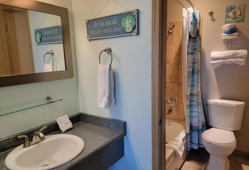 Номер Deluxe Вид на Море с Балконом, Chautauqua Resort & Conference Center