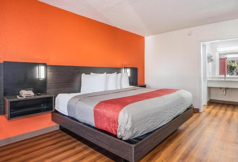 스탠다드 룸 킹사이즈 침대, Studio 6 Florence, Sc