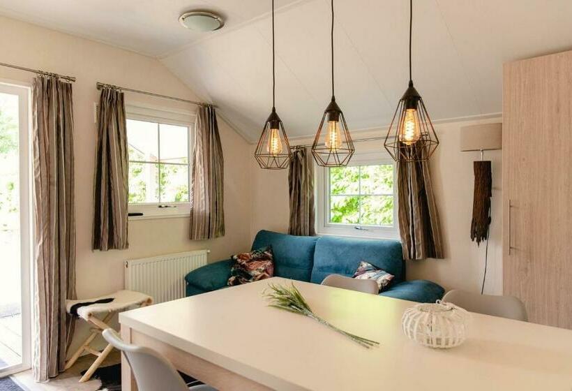 آپارتمان 2 خوابه, Scandinavian Lodge