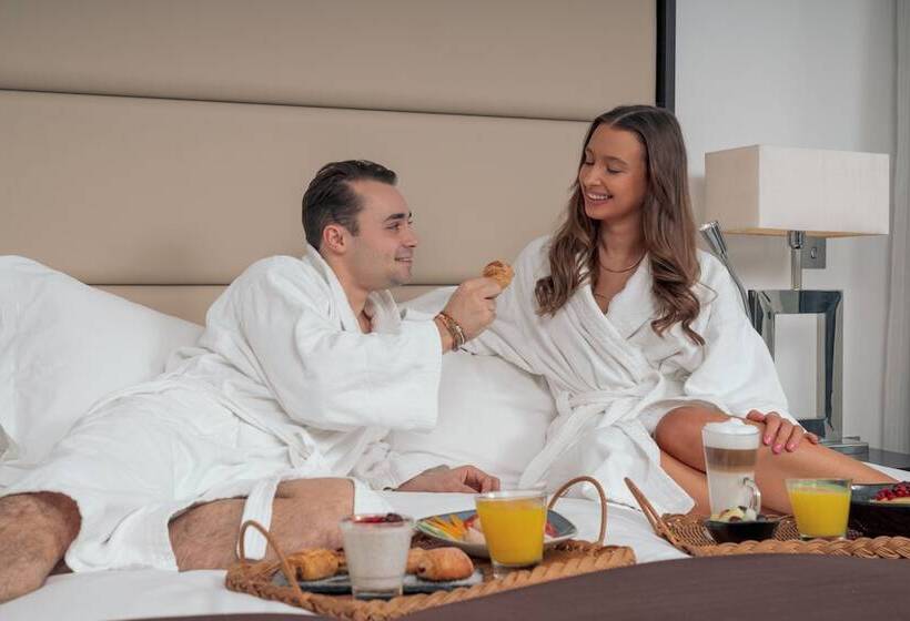 Номер Deluxe, Pestana Chelsea Bridge Hotel & Spa