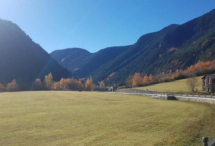 اتاق استاندارد سه نفره, Santa Barbara De La Vall D Ordino