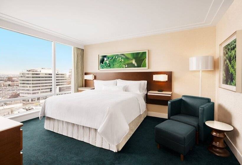 سوییت, The Westin Wall Centre, Vancouver Airport