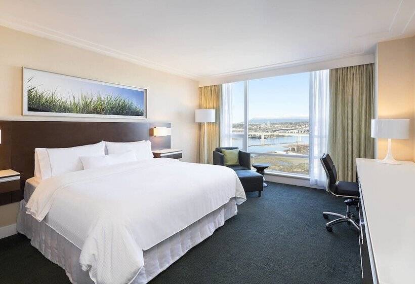 سوییت, The Westin Wall Centre, Vancouver Airport