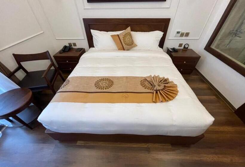 اتاق استاندارد با بالکن, Camellia Luxury Hotel Tam đảo