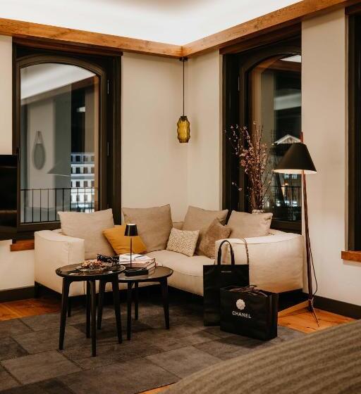 سوییت جونیور لوکس, Do & Co Hotel München