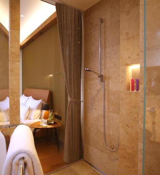 سوییت جونیور, Do & Co Hotel München