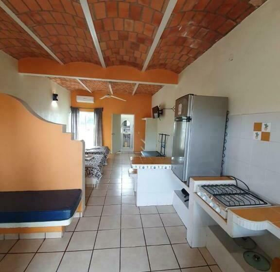 سوییت جونیور, Real Del Sol