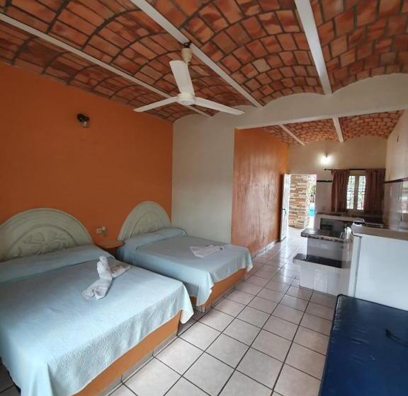 سوییت جونیور, Real Del Sol