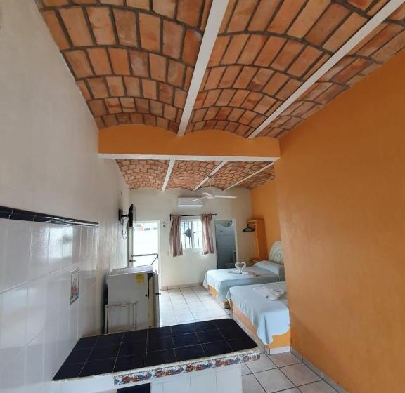 سوییت جونیور, Real Del Sol