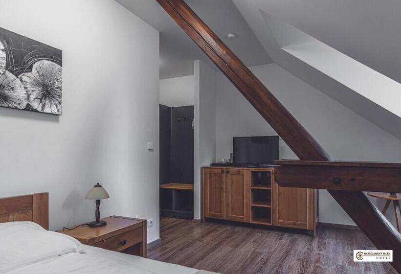 Номер Deluxe, Nemojanský Mlýn