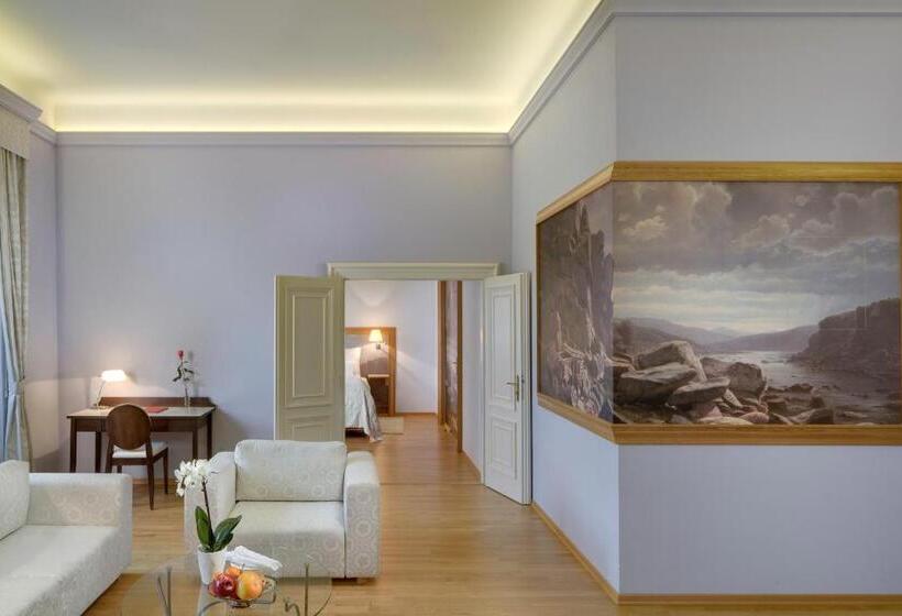 Люкс Повышенной Комфортности, Chateau Herálec Boutique Hotel & Spa By L Occitane