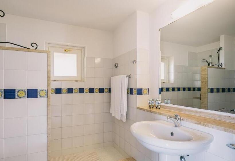 Семейный Номер, Mangia S Favignana Resort