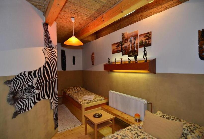 Семейный Номер, Resort Svět