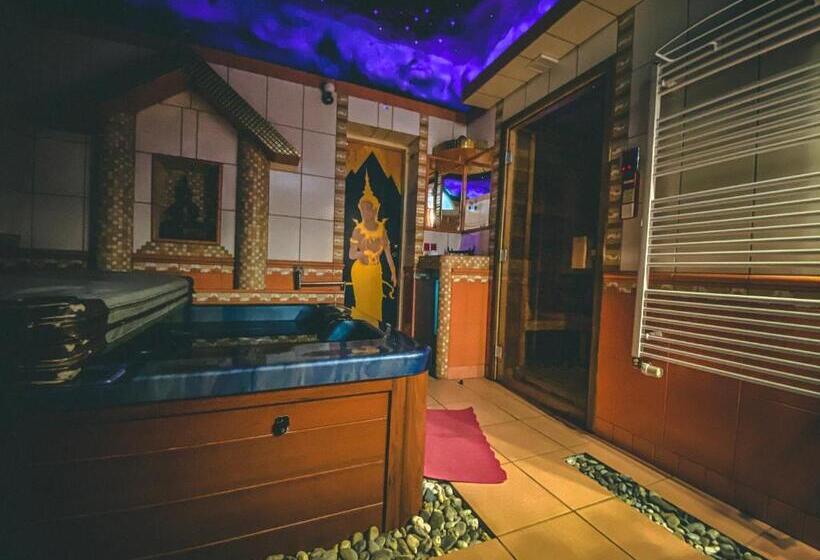 Люкс Повышенной Комфортности, Resort Svět