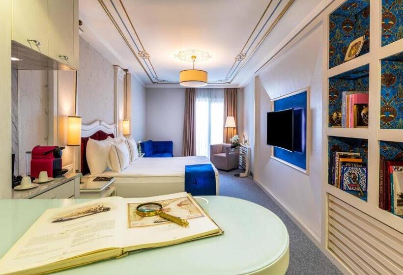 سوئیت با بالکن, Amira Istanbul