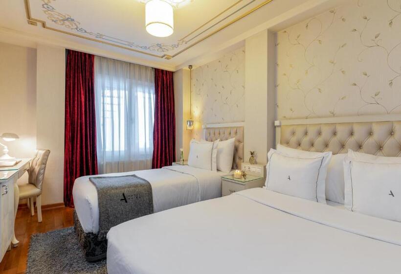 اتاق خانوادگی, Amira Istanbul