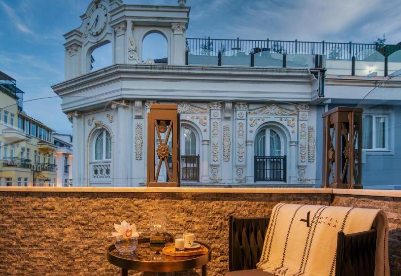 سوییت خانوادگی, Amira Istanbul