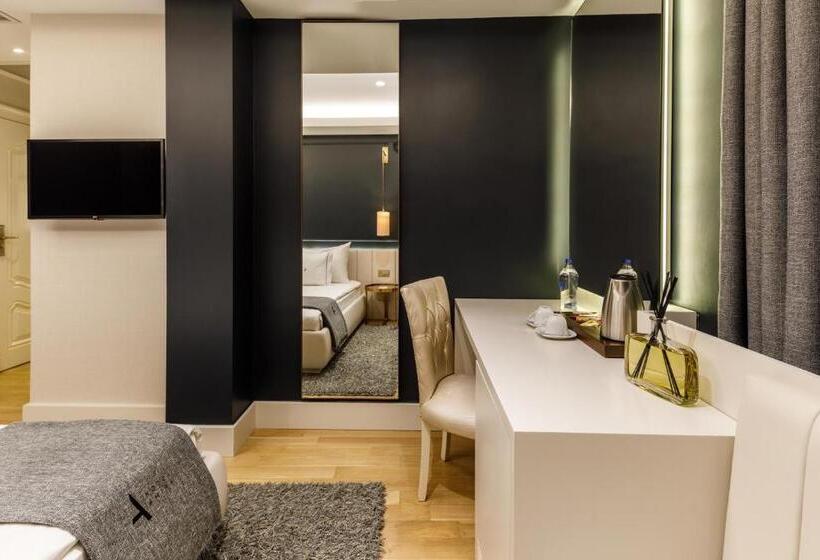 اتاق اکونومی, Amira Istanbul