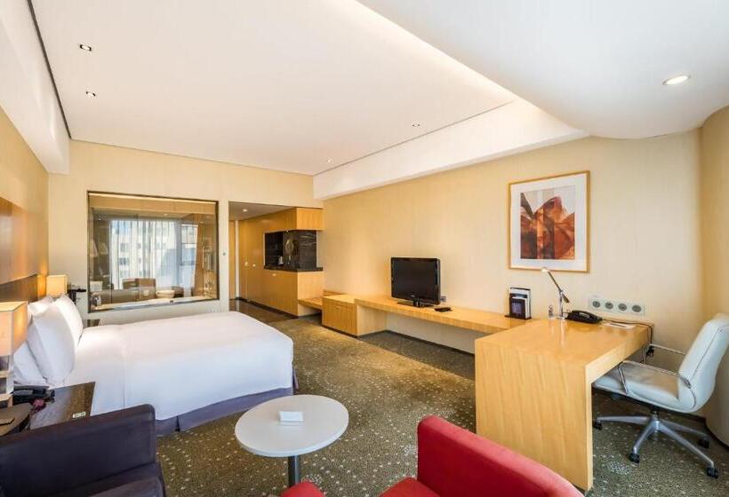 اتاق سوپریور با تخت بزرگ, Crowne Plaza Tianjin Binhai By Ihg