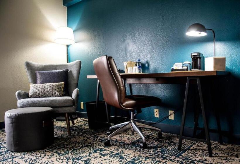 Стандартный Номер Нижний Этаж, Four Points By Sheraton Greensboro Airport
