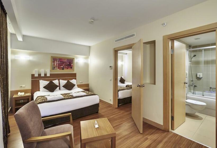 家庭间, Sunis Kumköy Beach Resort Hotel & Spa