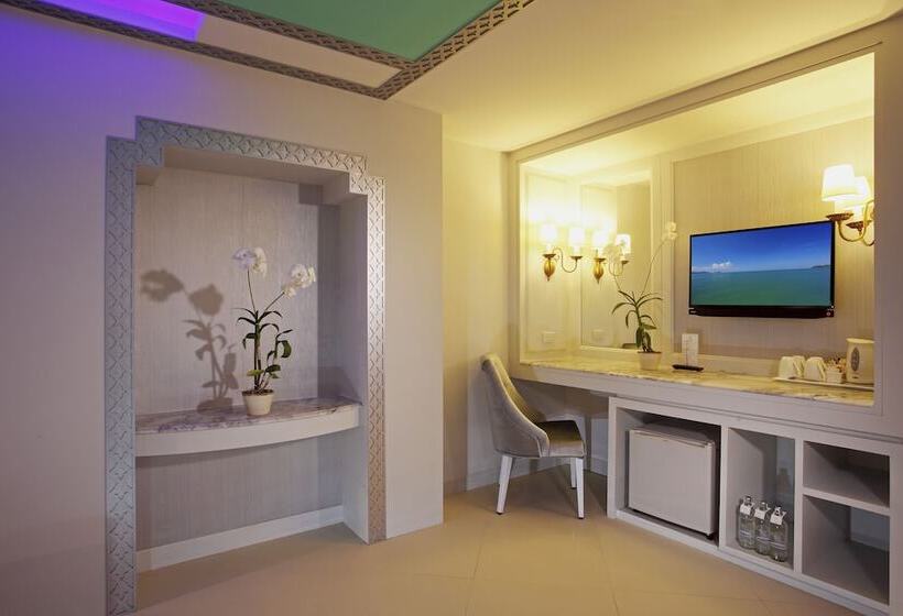 اتاق خانوادگی, The Verandah   Sha Extra Plus