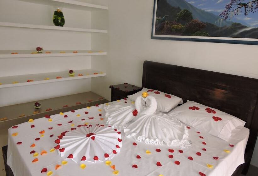 اتاق استاندارد سه نفره, Melgar Villa Valeria Boutique