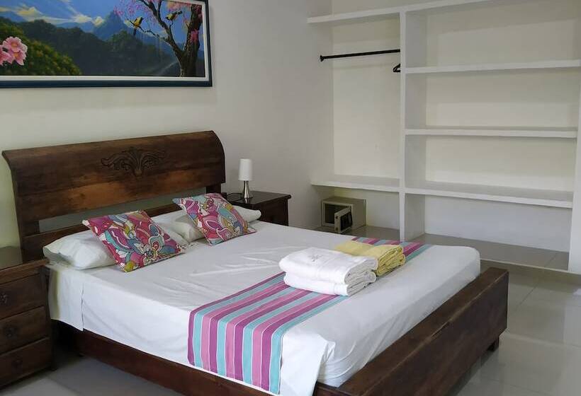 اتاق استاندارد یک نفره, Melgar Villa Valeria Boutique