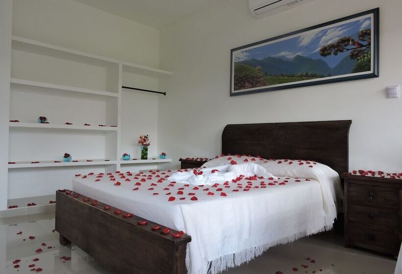 اتاق استاندارد سه نفره, Melgar Villa Valeria Boutique